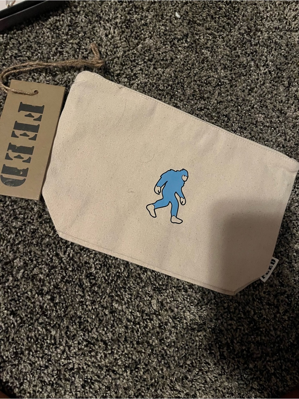 Feed make up bag